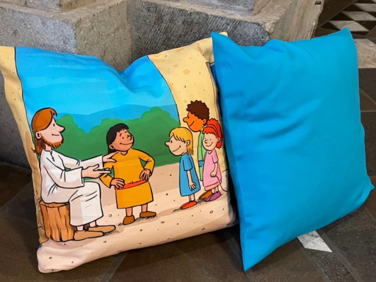 Jesus und die Kinder Kissen blau 2 hoch Kissen für Familienoase