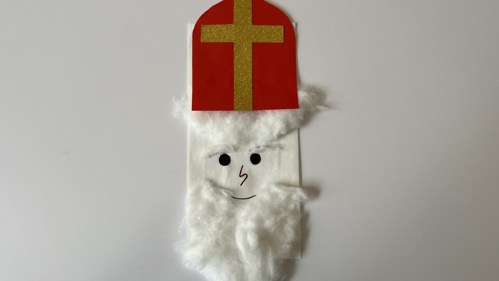 Vollständig gebastelte Nikolaustüte
