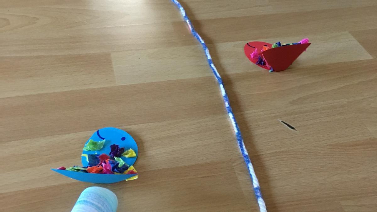 familien234 Schöpfungstage basteln Tag 5 Fisch Wettschwimmen 10