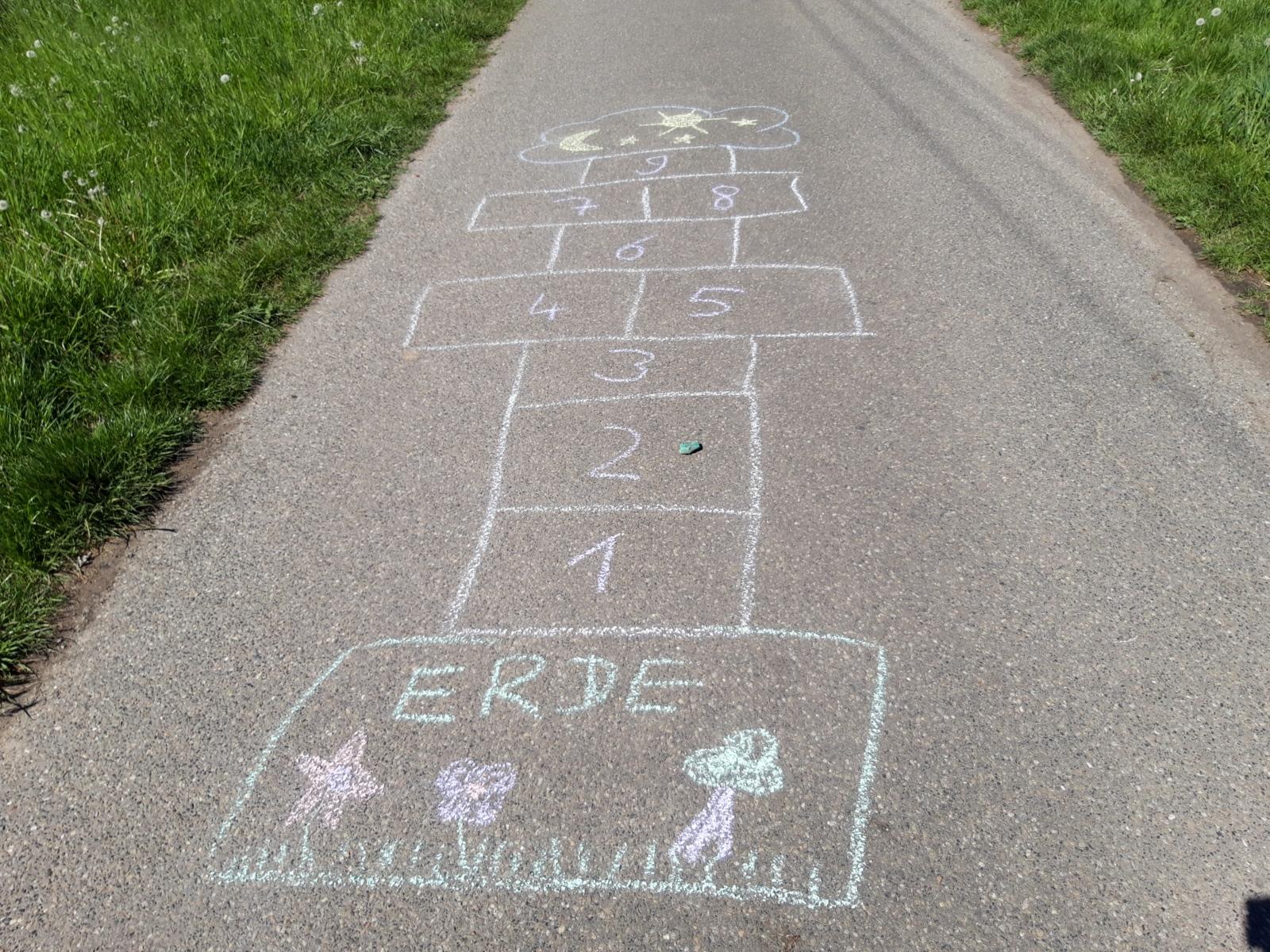Schöpfung Tag 4 Hüpfekästchen 2