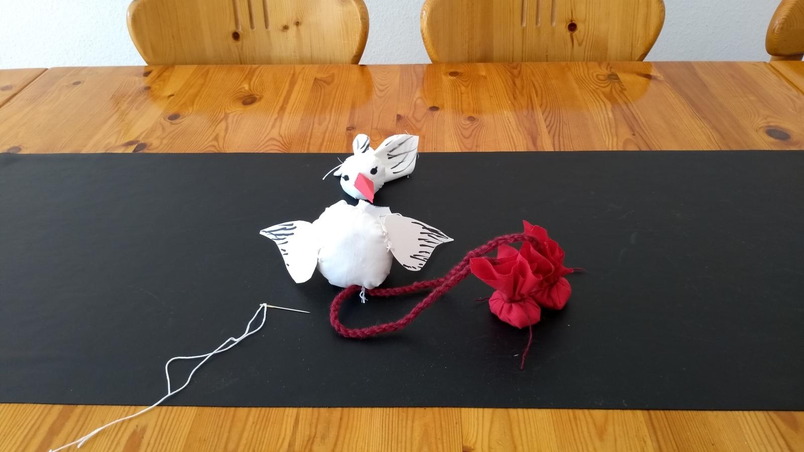 familien234 Schöpfungstage basteln Tag 5 Storch-Marionette 8