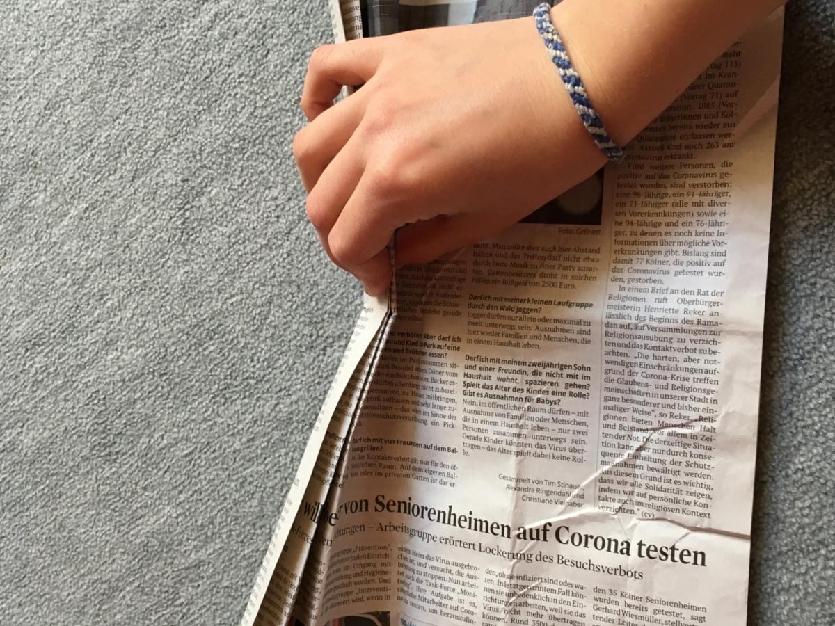 familien234 Schöpfungstage basteln Tag 6 Zeitungspapierschnecke 2